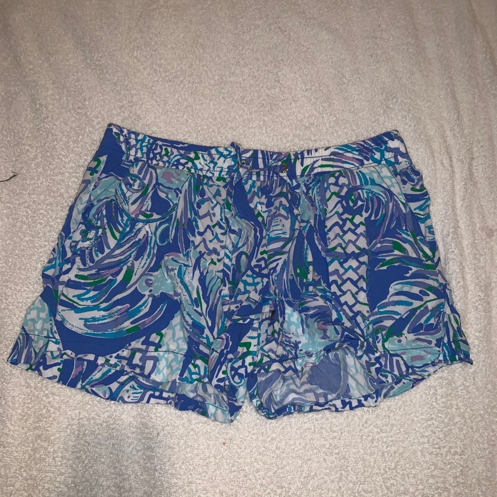blue lilly pullitzer shorts ⚠️ MOVING SALE